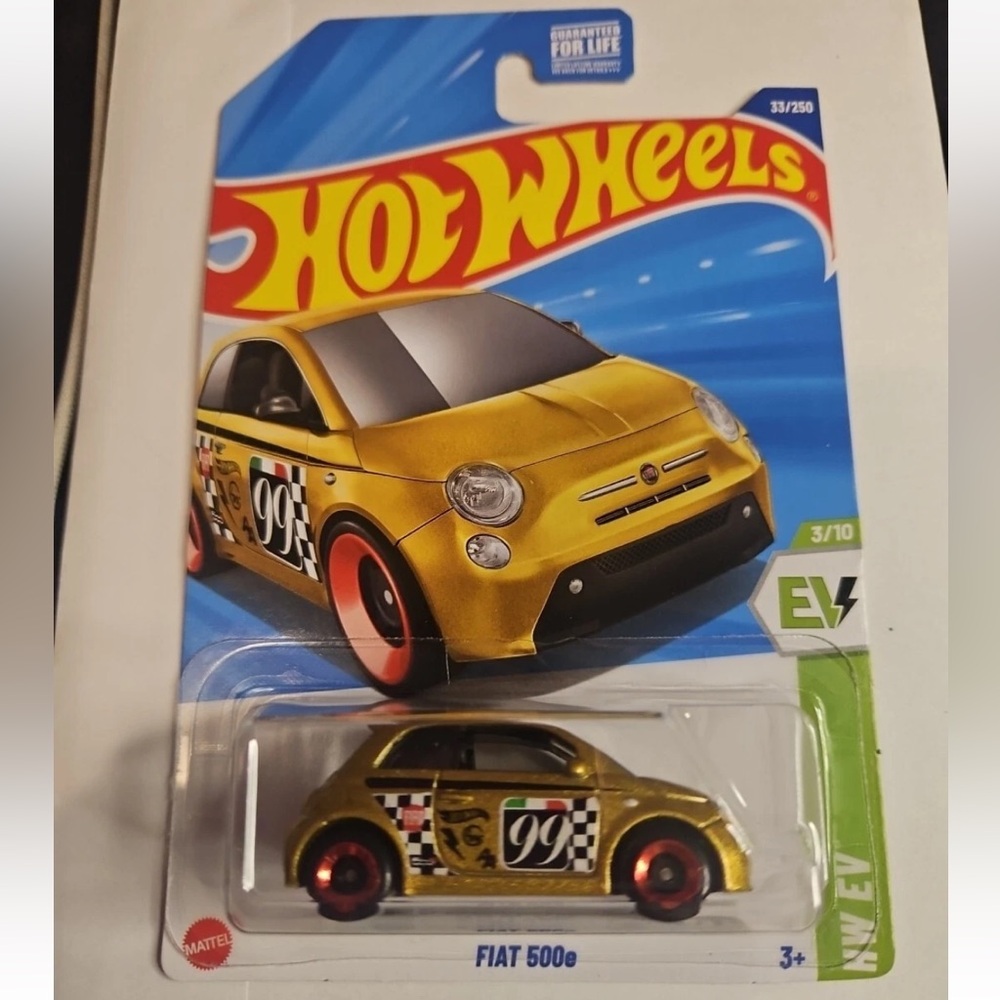 Hot Wheels Gold FIAT 500e Hw Ev GOLD 3/10 33/250 2025 US Seller